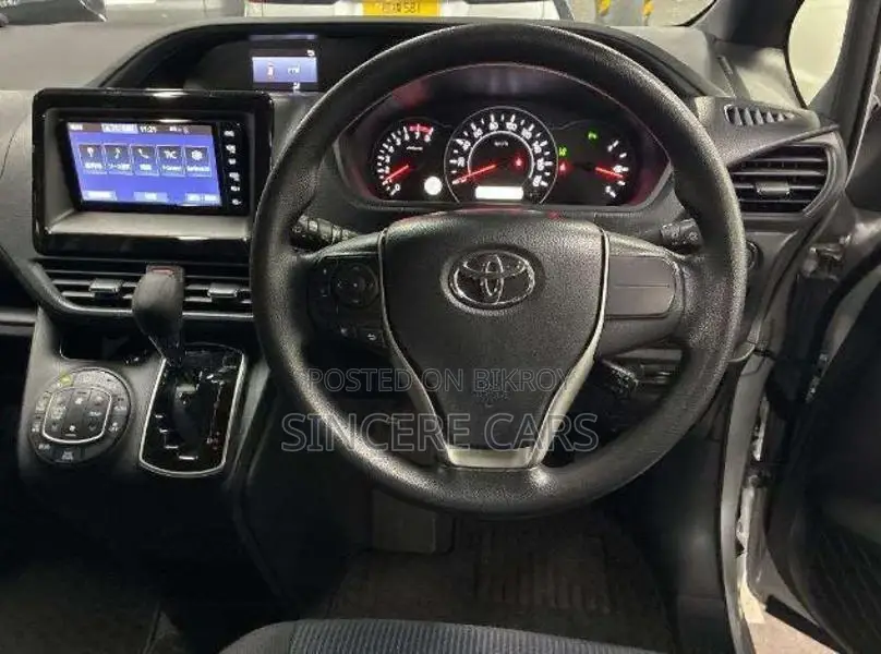 Toyota Noah X NON HYB 1DOOR PWR 2020