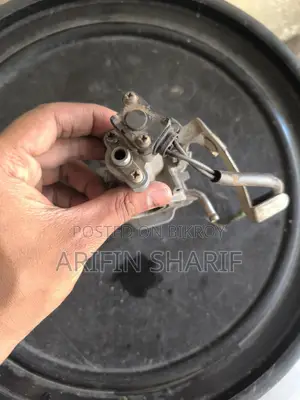 Suzuki Aayat a Carborator