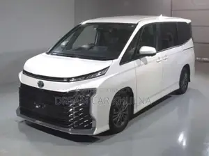Toyota Voxy SG Hyb 360cam 2022