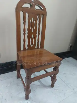 চট্টগ্রাম সেগুন কাঠের তৈরি ৬টি নান্দনিক চেয়ার সহ ডাইনিং টেবিল বিক্রয়