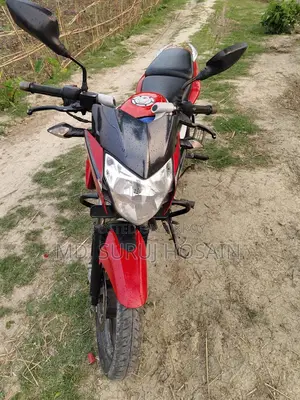 Bajaj Pulsar 135 . 2011