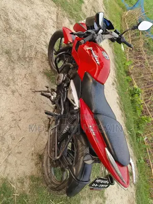 Bajaj Pulsar 135 . 2011