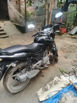 Bajaj Pulsar 150 . 2008