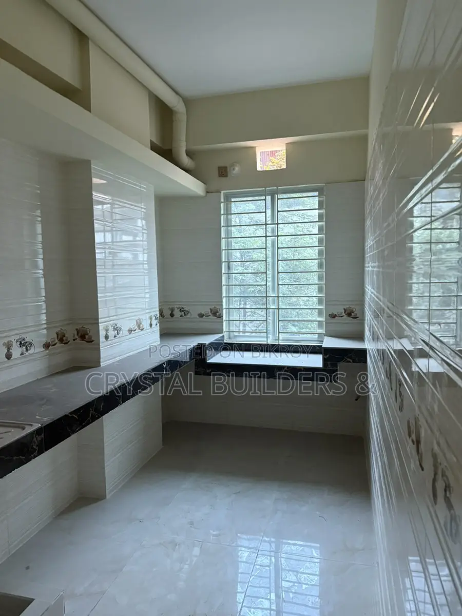 100% Ready Flat for Sale in Banasree