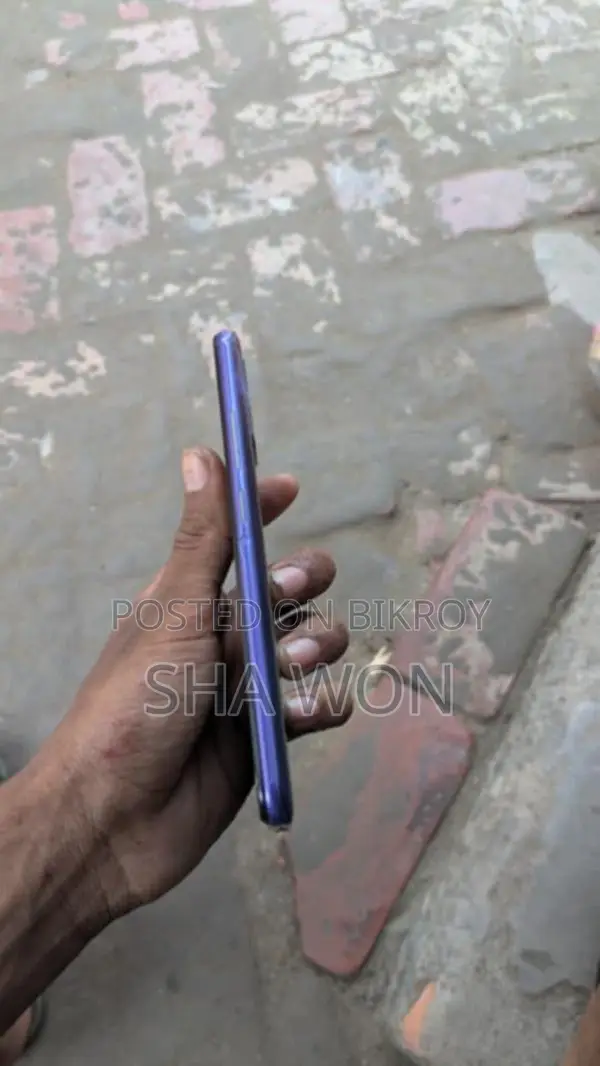 Vivo Y50 8/128 (Used)