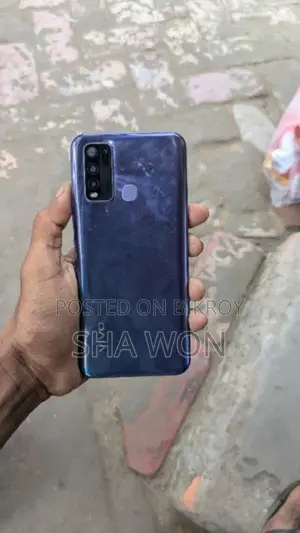 Vivo Y50 8/128 (Used)