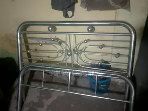 খাট বিক্রি হবে