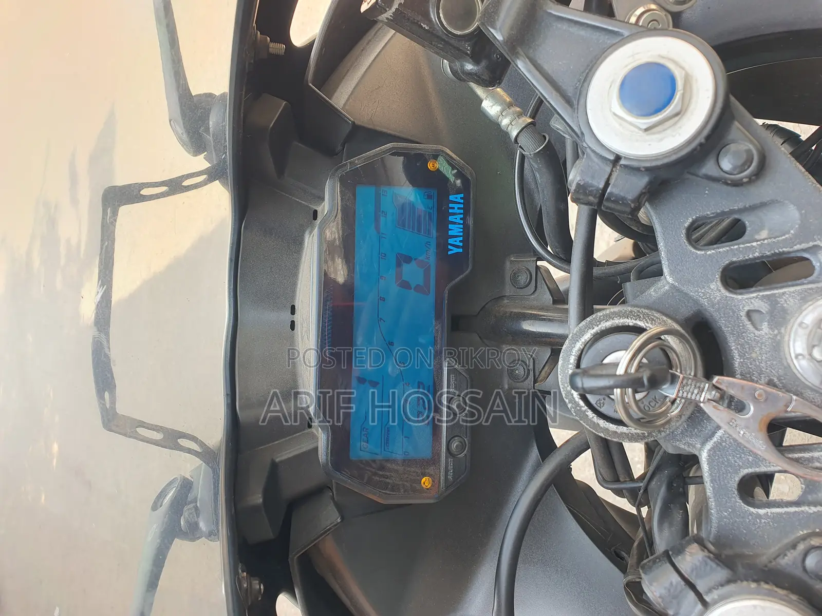 Yamaha R15 2021