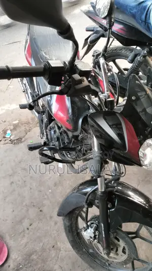 Bajaj Discover 125 . ২০২২