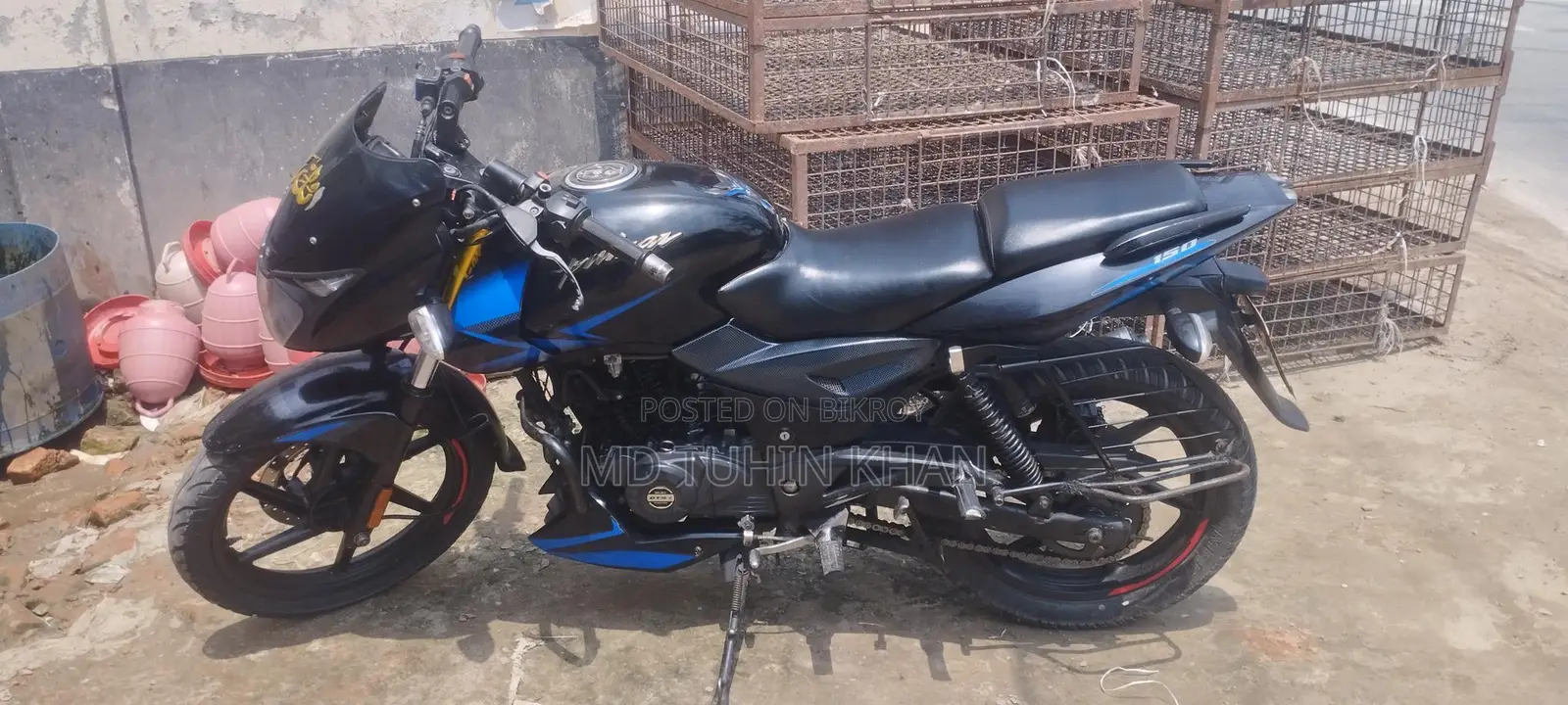 Bajaj Pulsar 150 . 2018
