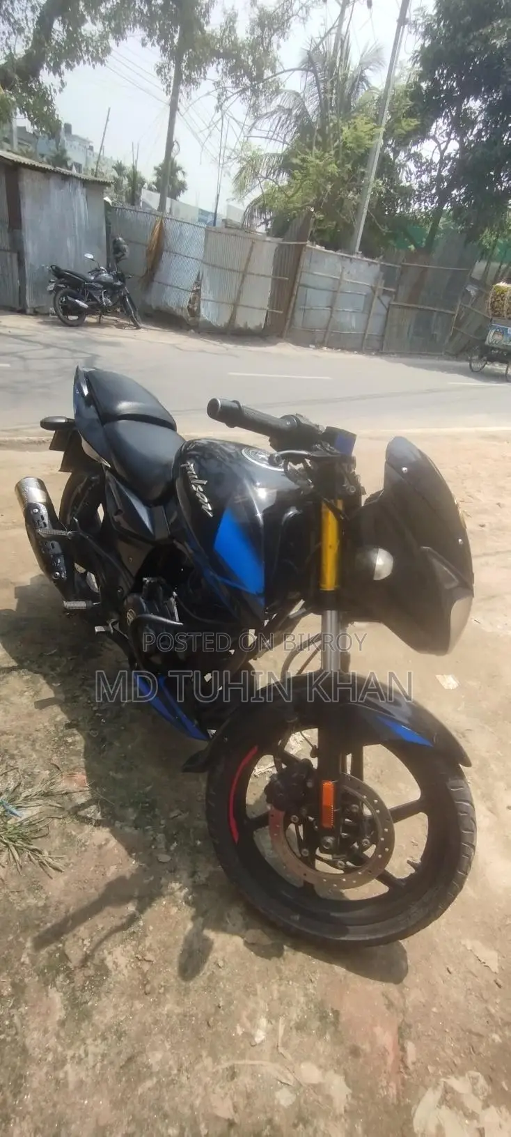 Bajaj Pulsar 150 . 2018