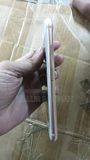 Apple iPhone 8 . (Used)