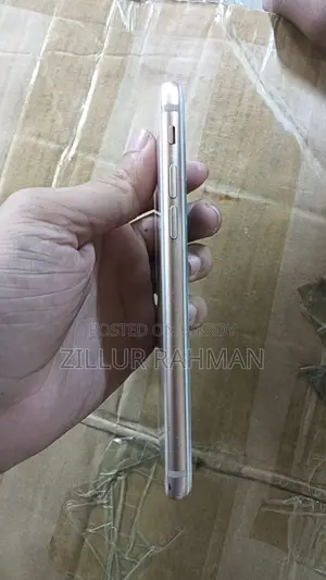 Apple iPhone 8 . (Used)