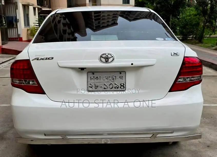 Toyota Axio X Octane Drive 2012
