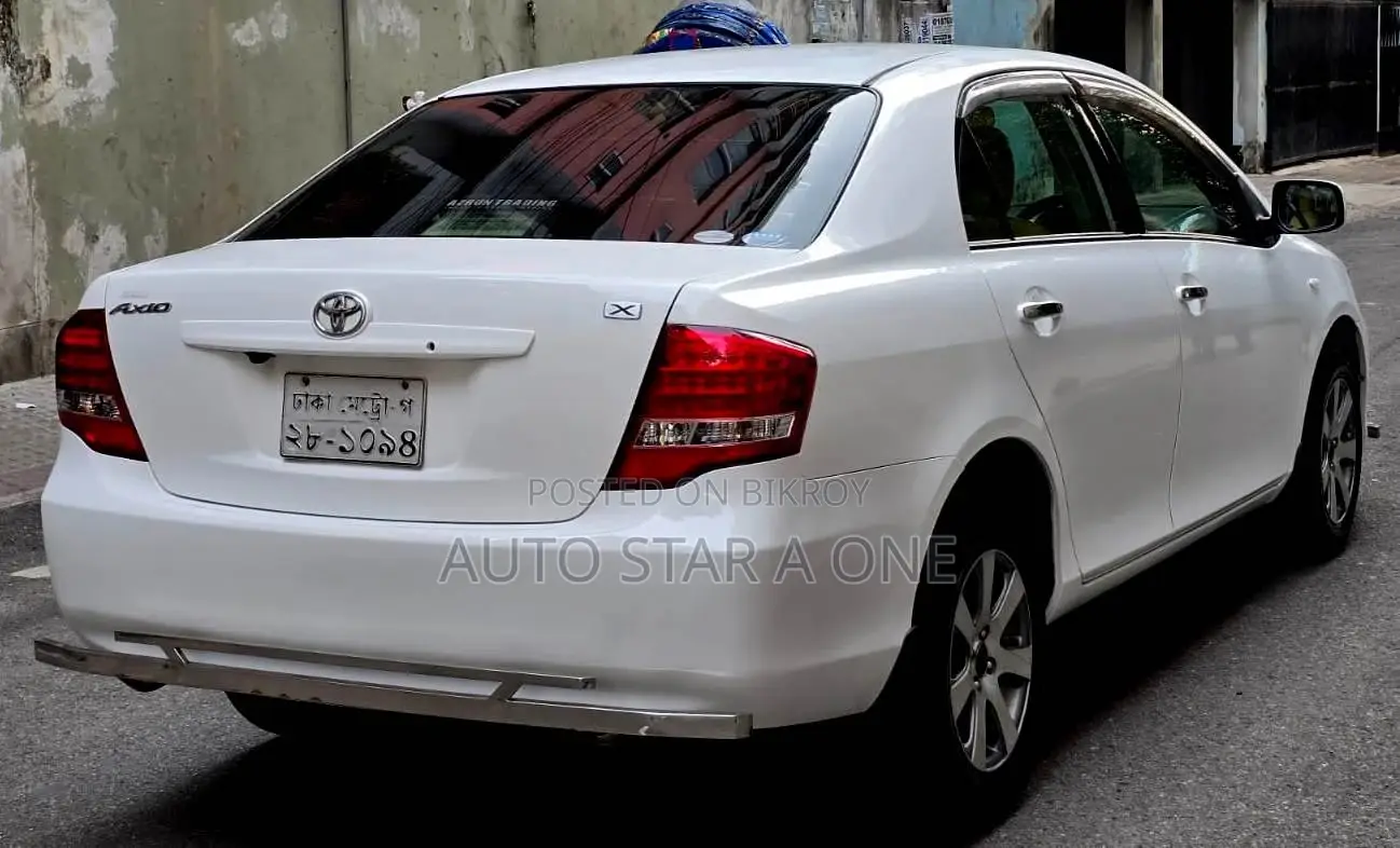 Toyota Axio X Octane Drive 2012