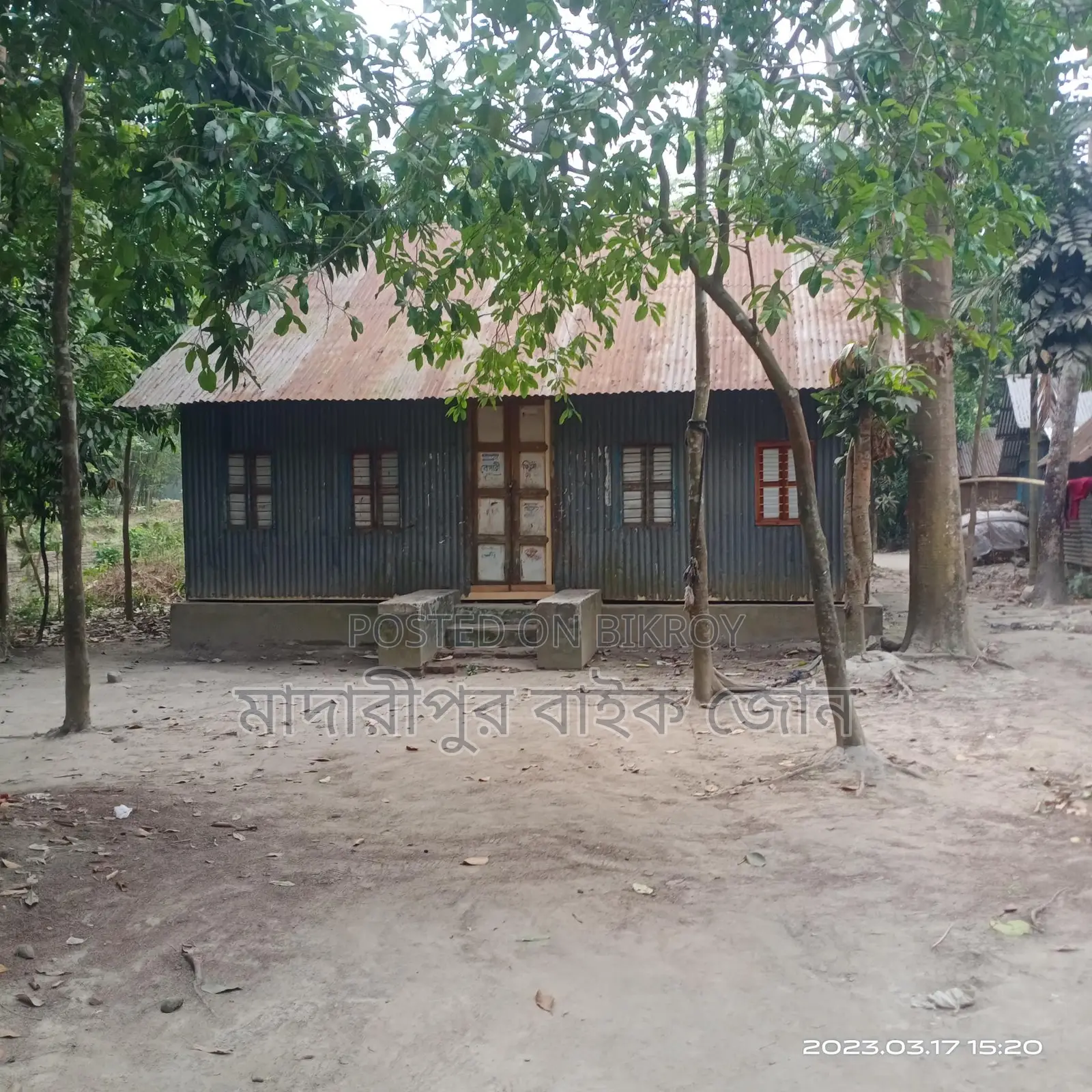 মহিলা মাদ্রাসার জন্য ভাড়া দেওয়া হবে