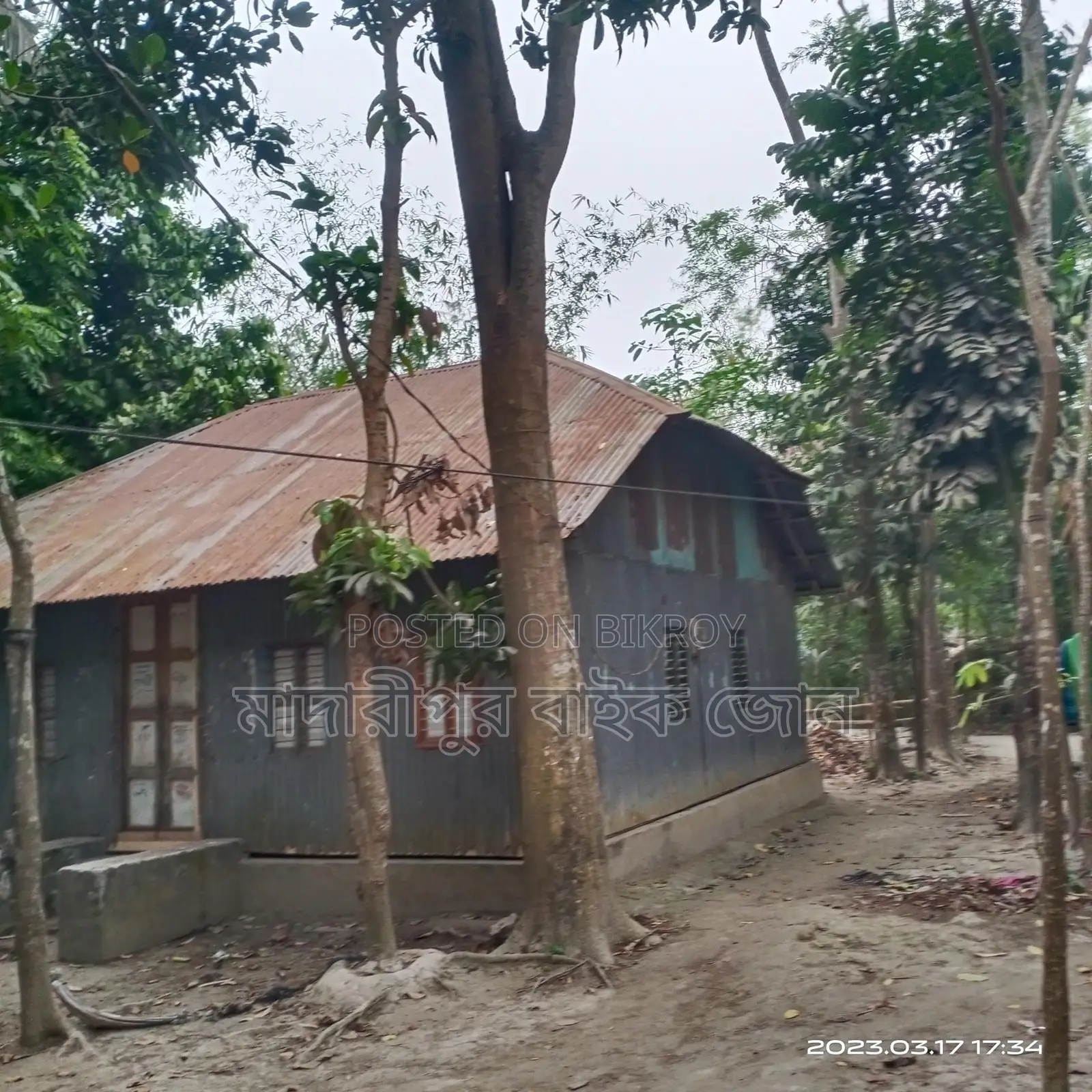 মহিলা মাদ্রাসার জন্য ভাড়া দেওয়া হবে