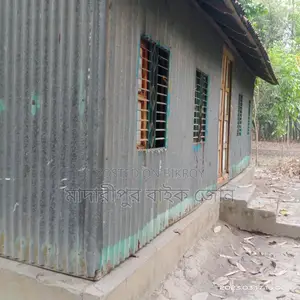 মহিলা মাদ্রাসার জন্য ভাড়া দেওয়া হবে