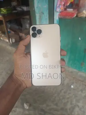 Apple iPhone 11 Pro Max . (Used)