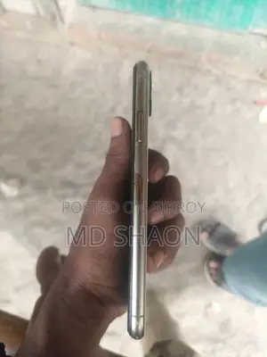 Apple iPhone 11 Pro Max . (Used)