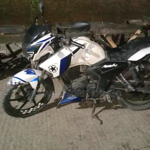 TVS Apache RTR . 2016