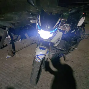 TVS Apache RTR . 2016