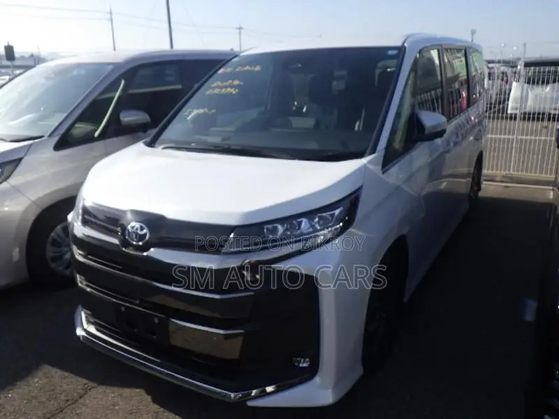 Toyota Noah Hybrid SZ Pearl 2026