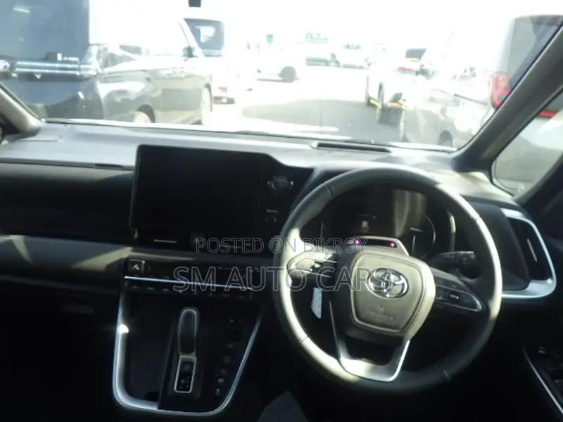 Toyota Noah Hybrid SZ Pearl 2026