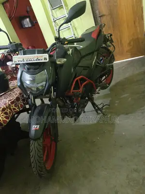 TVS Apache RTR 160 . 2024