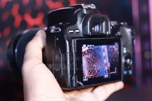 Canon EOS 200D with Lens for Sale