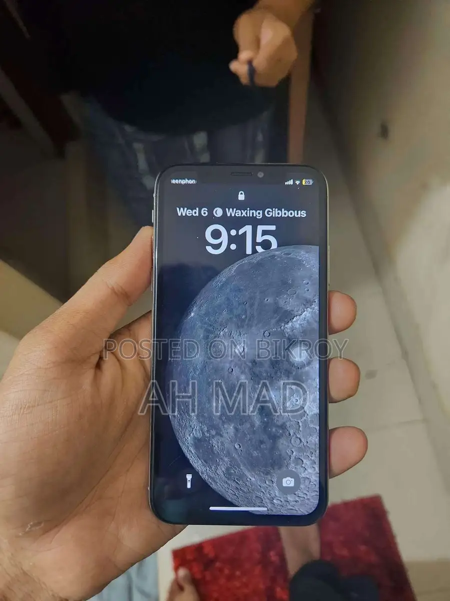 Apple iPhone X (Used)