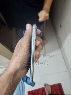Apple iPhone X (Used)
