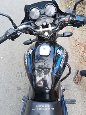 Bajaj Discover 150 . 2015