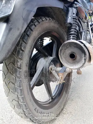 Bajaj Discover 150 . 2015