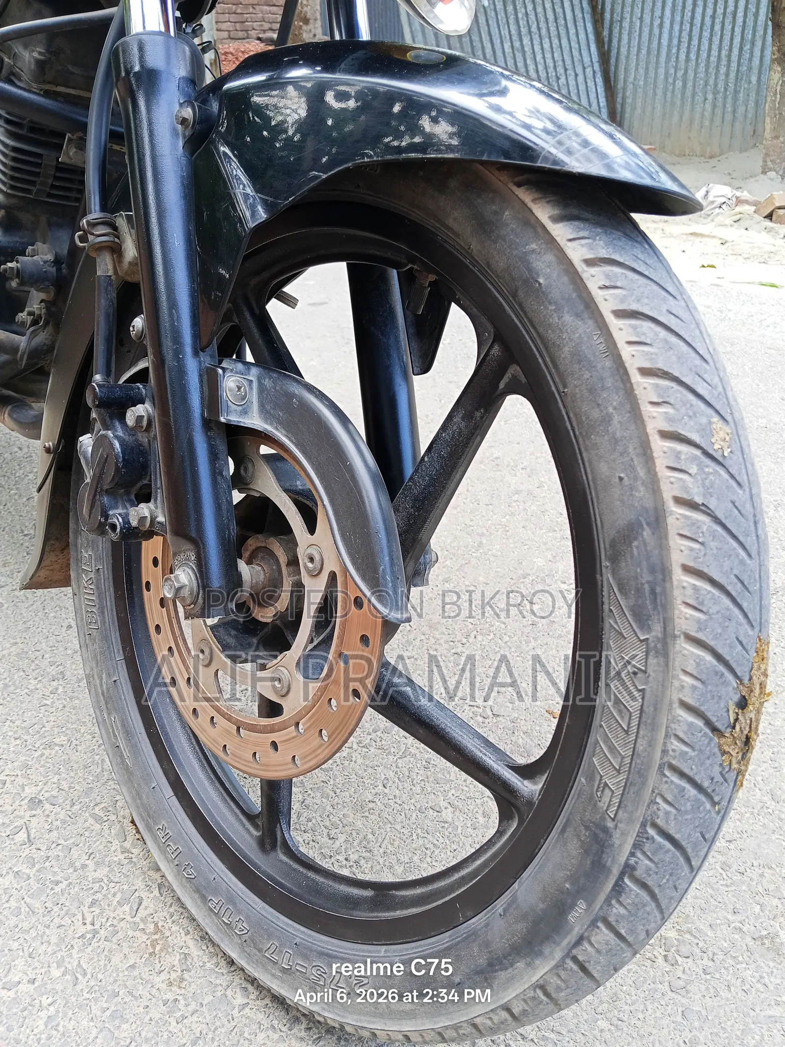 Bajaj Discover 150 . 2015