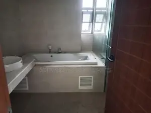 Good Quality 4500 Sft Un Farnised Flat Rent At Gulshan 2