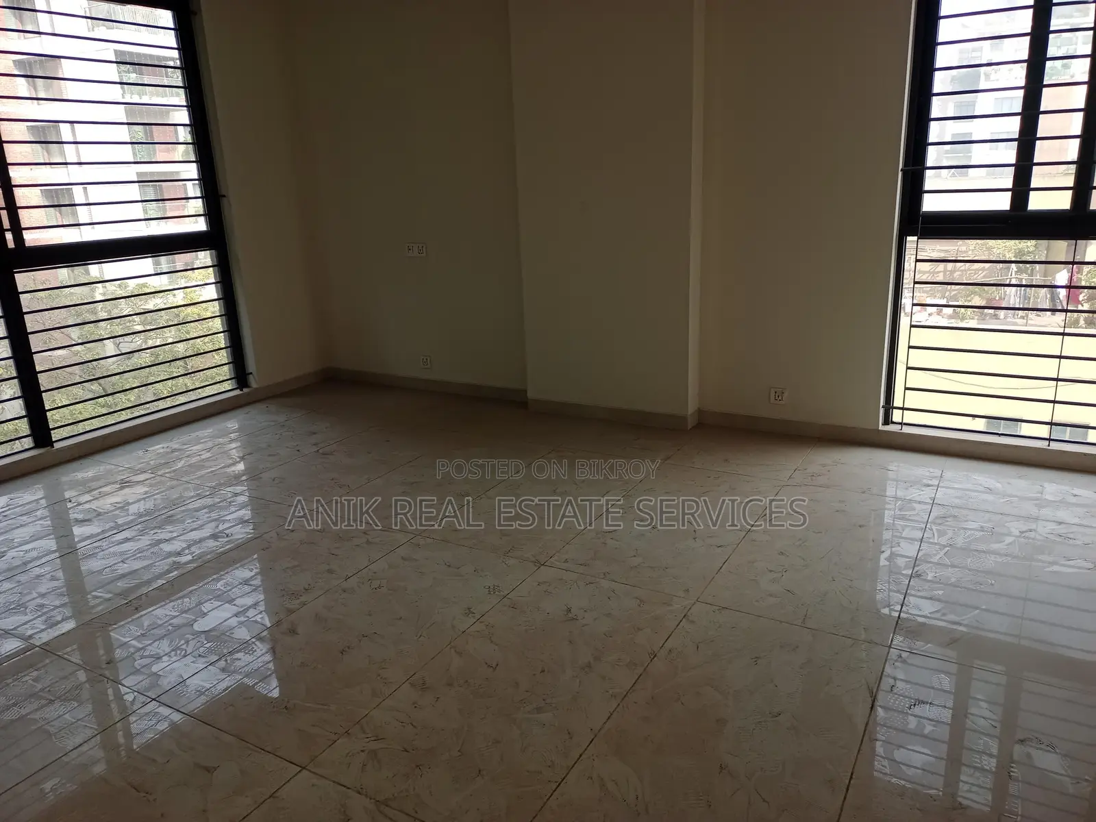 Good Quality 4500 Sft Un Farnised Flat Rent At Gulshan 2