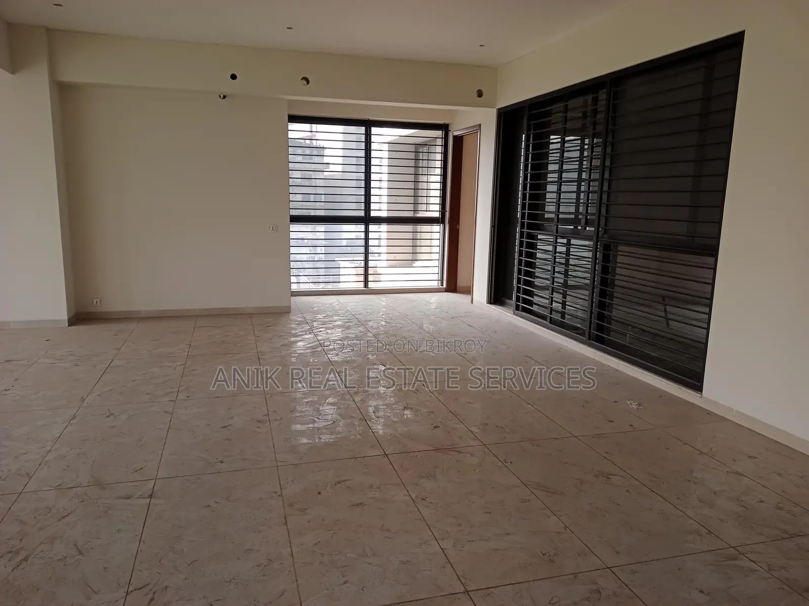 Good Quality 4500 Sft Un Farnised Flat Rent At Gulshan 2