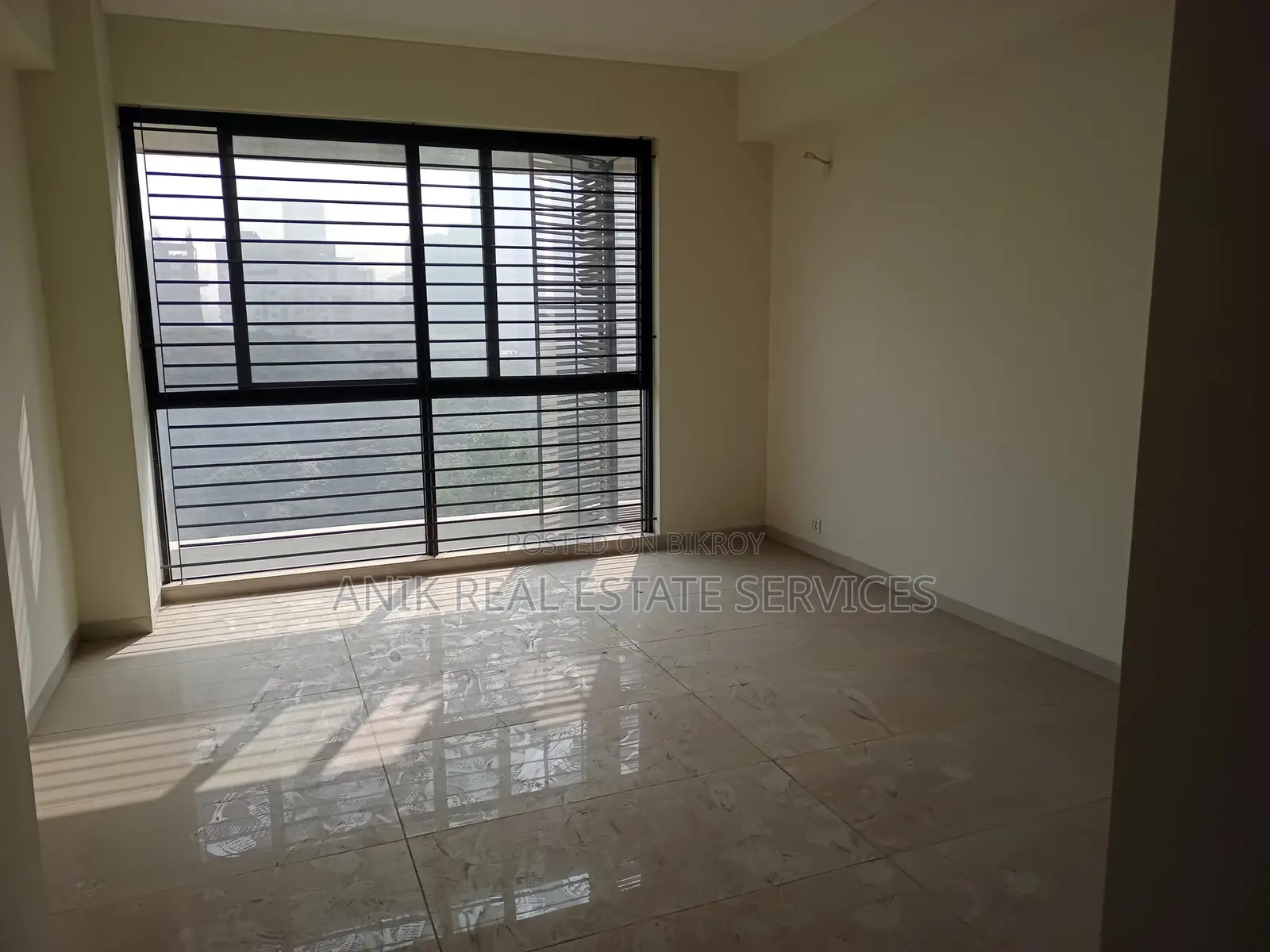 Good Quality 4500 Sft Un Farnised Flat Rent At Gulshan 2