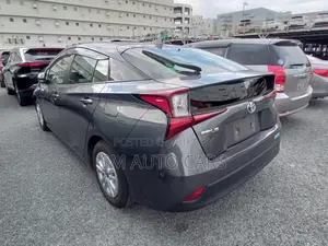 Toyota Prius S Safety Plus 2 Grey 2021