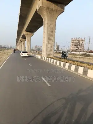 Metro Station 3 Katha East at Sector-15/C1
