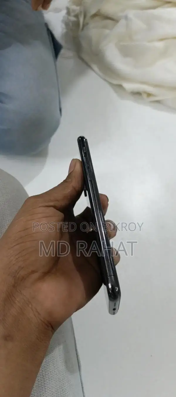 Apple iPhone X ` (Used)