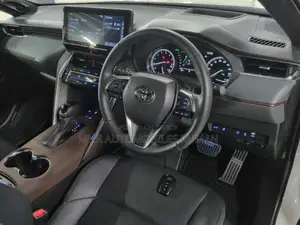 Toyota Harrier Z LEATHER,Glass Roof 2022