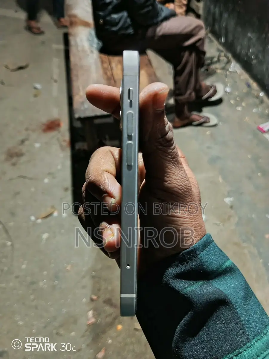 Apple iPhone 12 Mini . (Used)