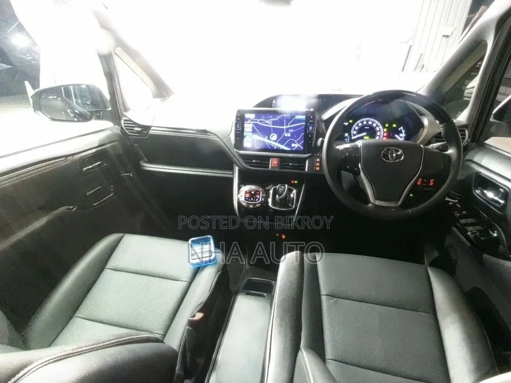 Toyota Esquire GI HYBRID 2021