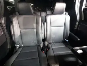 Toyota Esquire GI HYBRID 2021