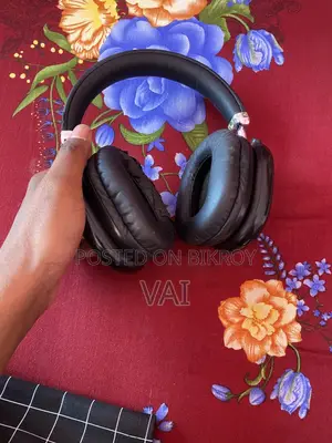 Headphone with 90 hours backup