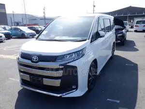 Toyota Noah Non Hybrid SZ Pearl 2022