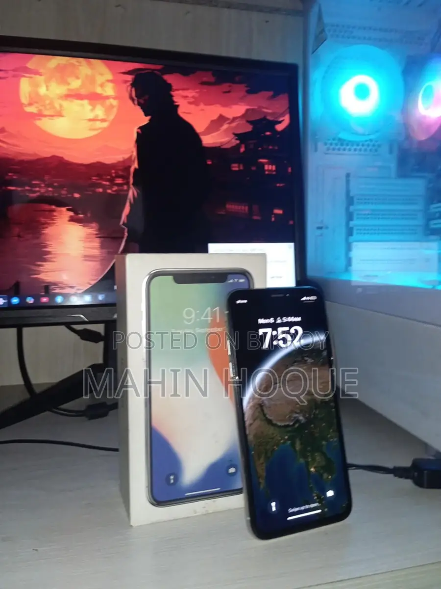 Apple iPhone X (Used)
