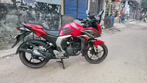 Yamaha Fazer . 2022